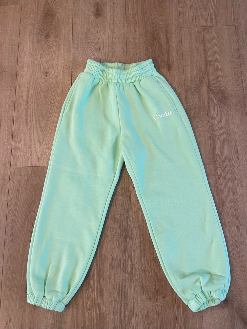 mint green comfrt sweatpants